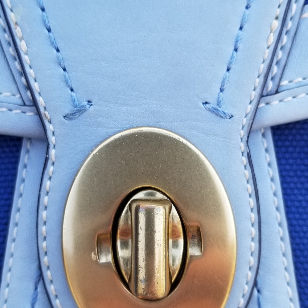 Coach Bag - Picture 3 of 13